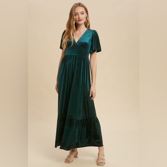 Emerald Babydoll Bodice Short Sleeve Velvet Maxi Dress - Picture 4 of 7